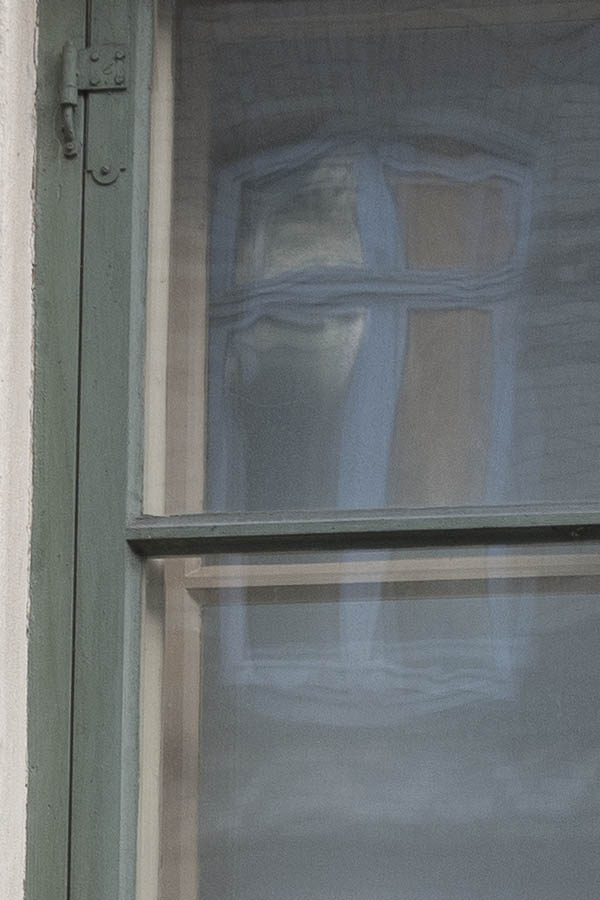 Photo 10041: Green window with two frames and six panes