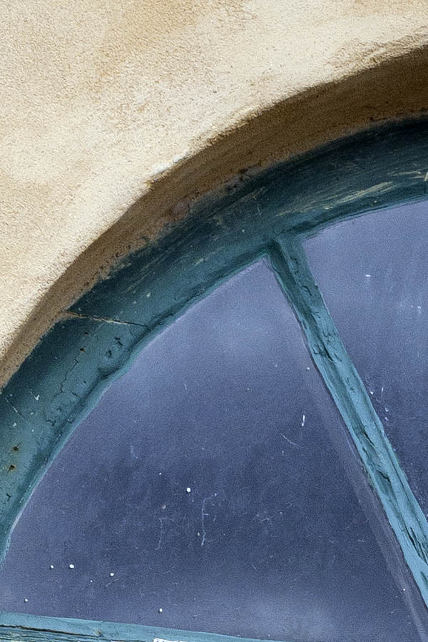 Photo 10709: Formed, blue, metal stable window