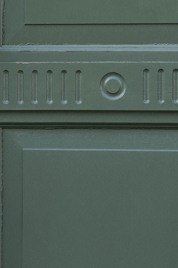 Photo 10974: Carved, panelled, green door
