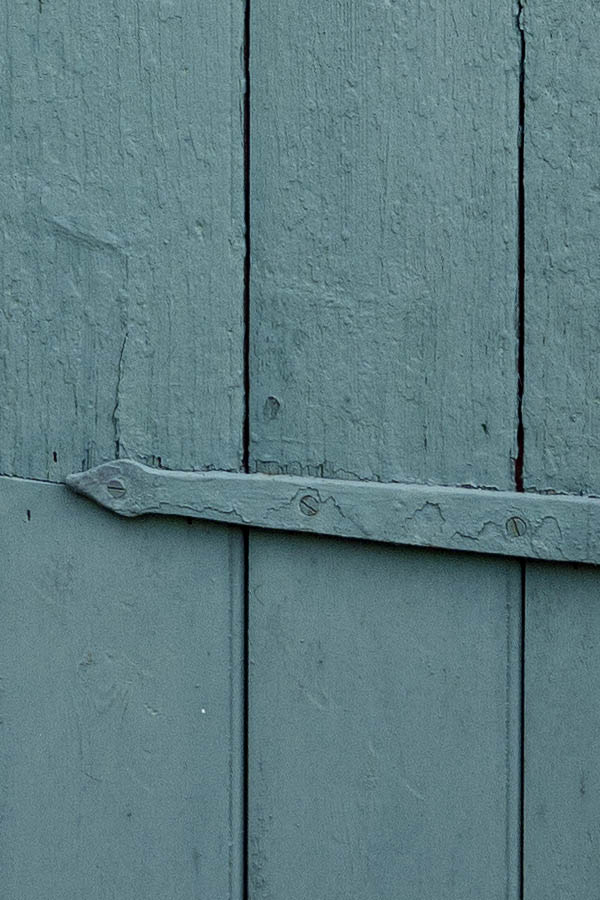 Photo 11145: Teal door made of planks