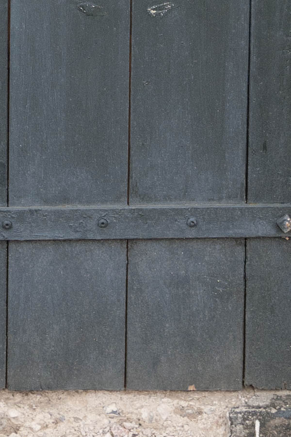 Photo 11220: Black half-door made of planks
