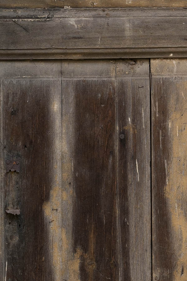 Photo 13114: Worn, panelled, unpainted door
