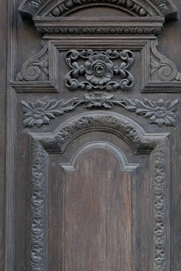 Photo 13350: Carved, panelled, oiled double door with fan light