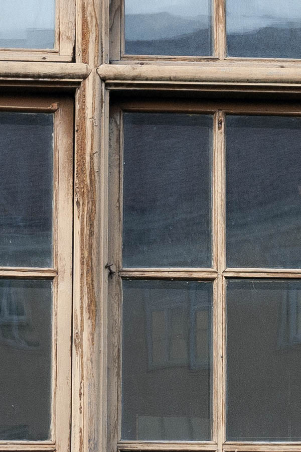 Photo 13366: Formed, brown window with six frames and 45 panes