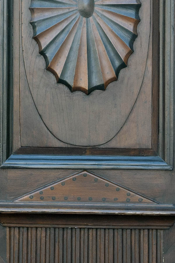 Photo 13433: Carved, panelled, brown double door