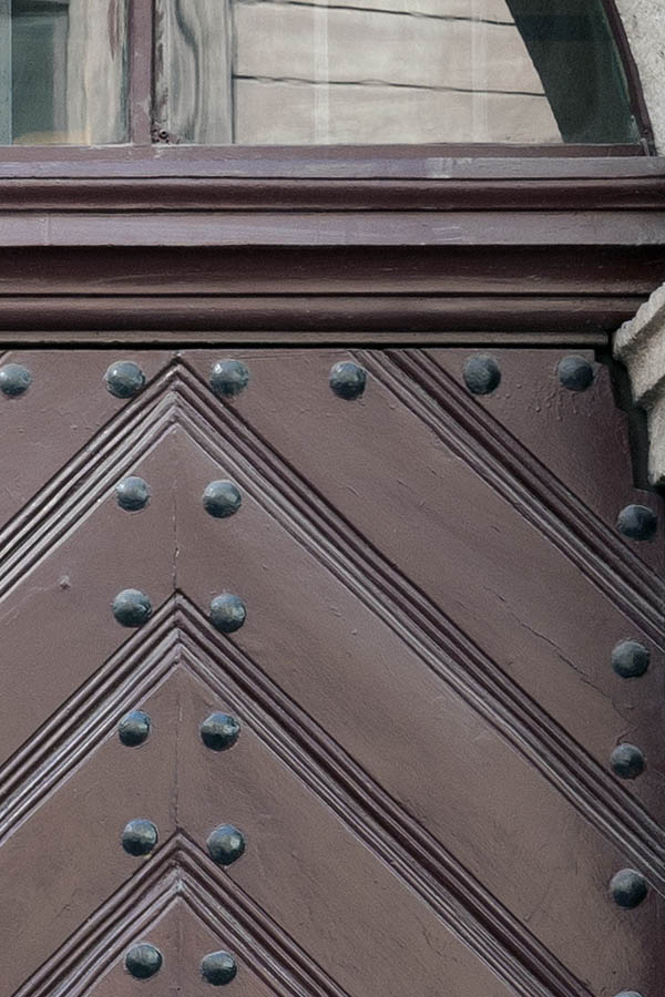 Photo 13501: Brown double door made of planks with fan light