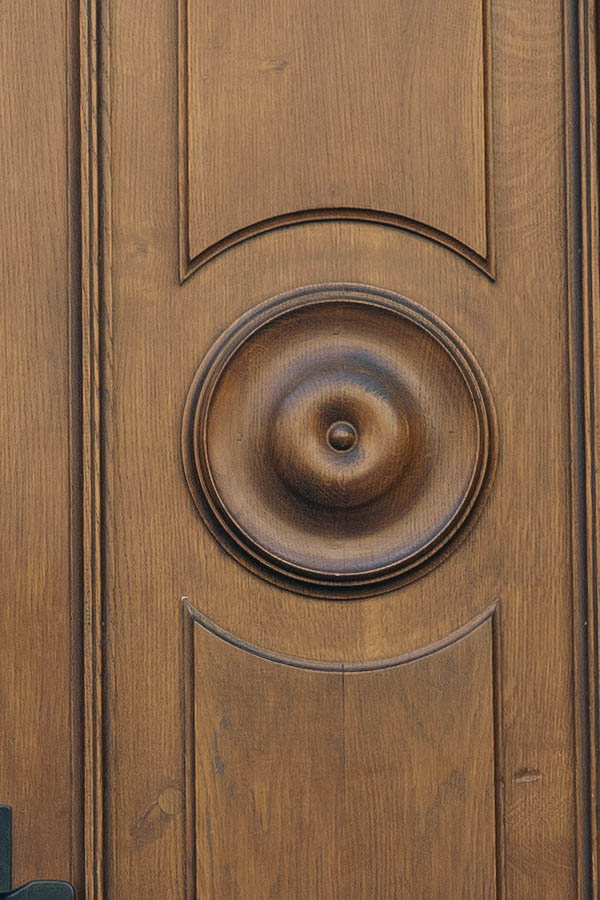 Photo 13512: Carved, panelled, lacquered double door with fan light