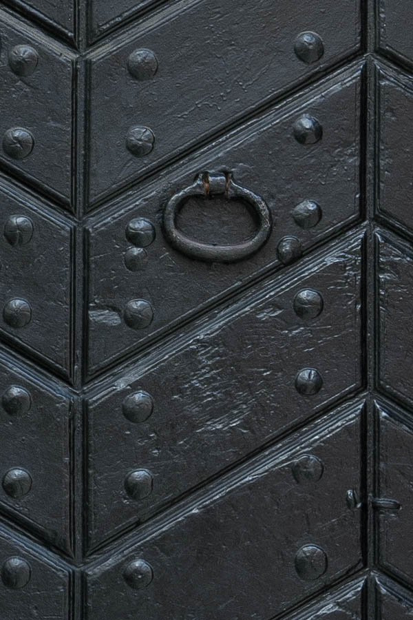 Photo 13861: Black door made of planks