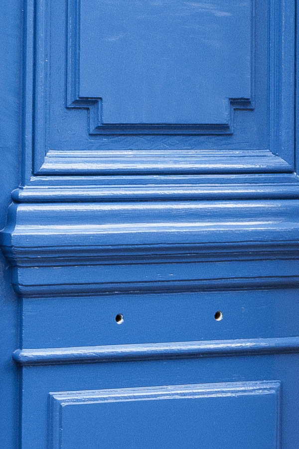 Photo 15557: Panelled, blue double door with door lights