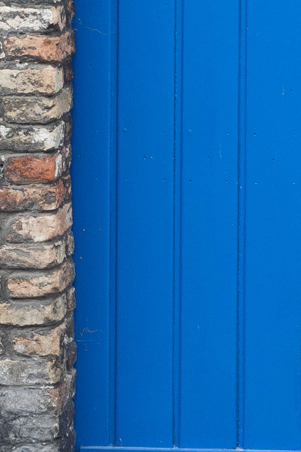 Photo 15882: Blue gate made of planks