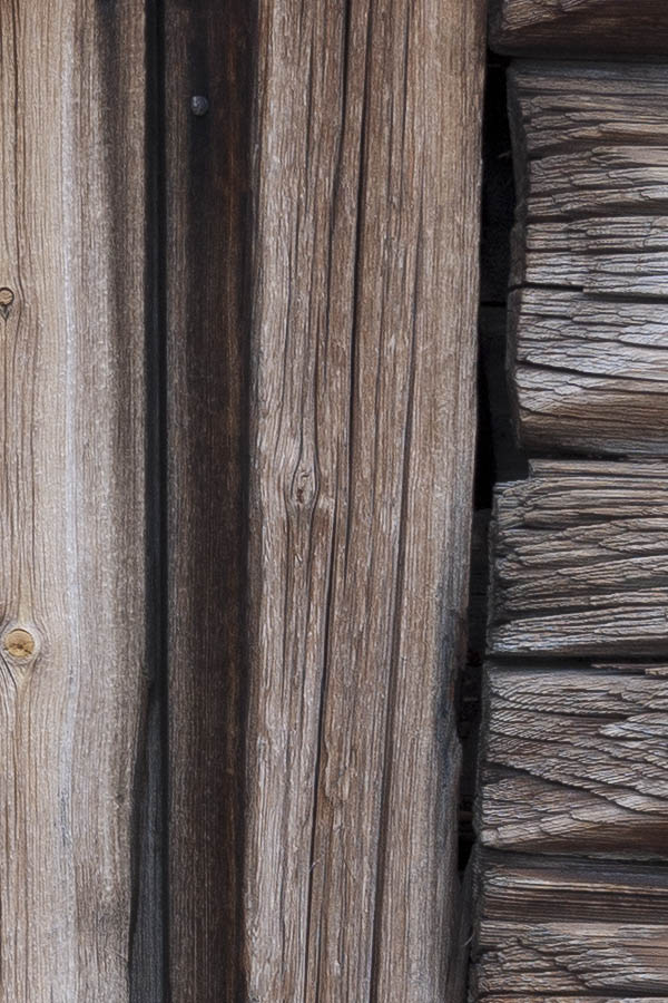Photo 17294: Oiled door made of boards