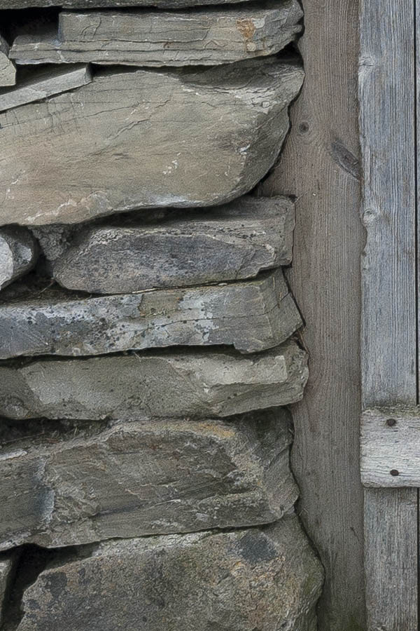 Photo 17436: Unpainted door made of boards