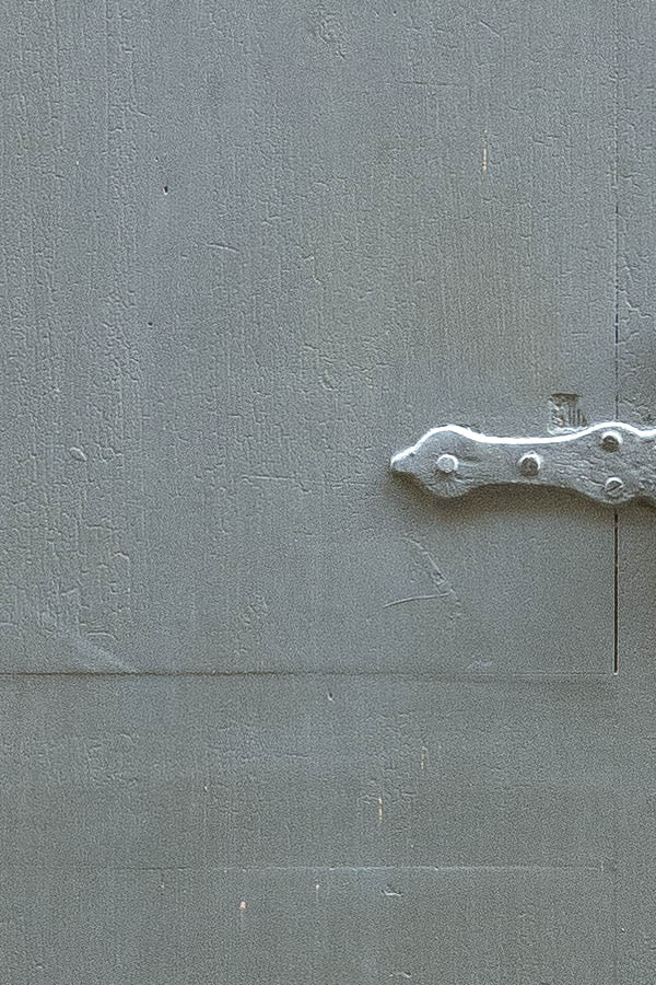 Photo 17636: Grey shutters