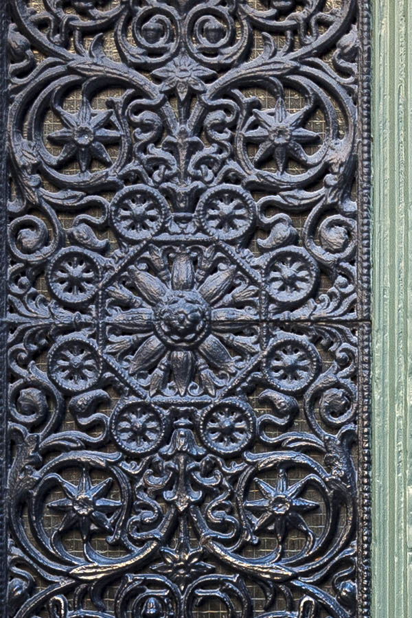 Photo 17863: Panelled, carved, latticed, green double door
