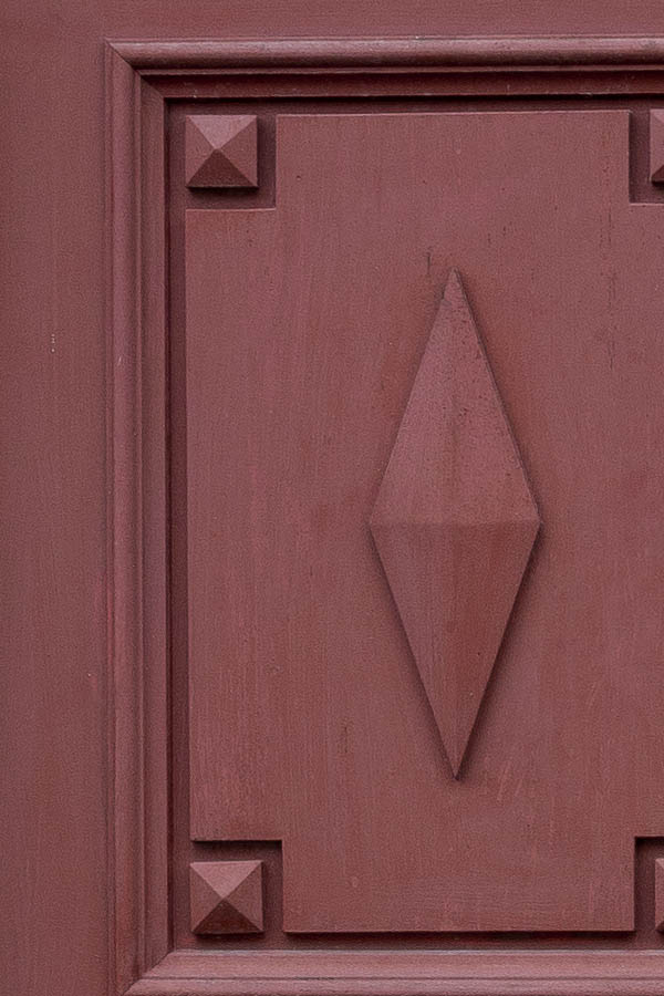 Photo 18290: Panelled, carved, brown Simrishamn double door with door lights
