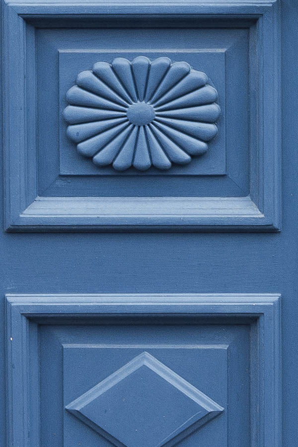Photo 18466: New, panelled, blue Simrishamn double door with door lights