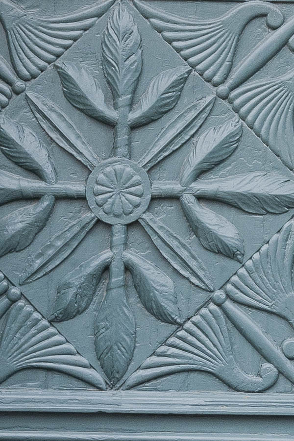 Photo 18590: Large, formed, carved, teal gate
