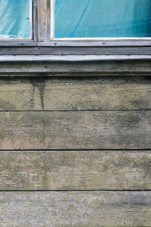 Photo 19112: Unpainted T-post window with six panes