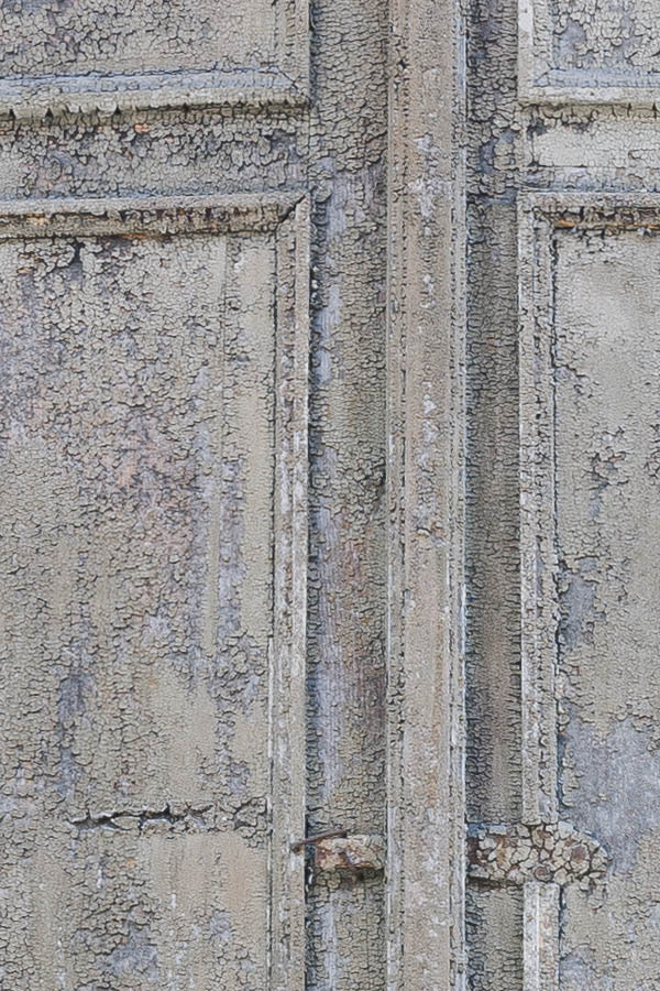 Photo 19598: Worn, grey shutters