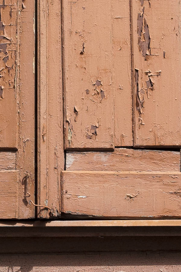 Photo 19796: Worn, light brown shutters
