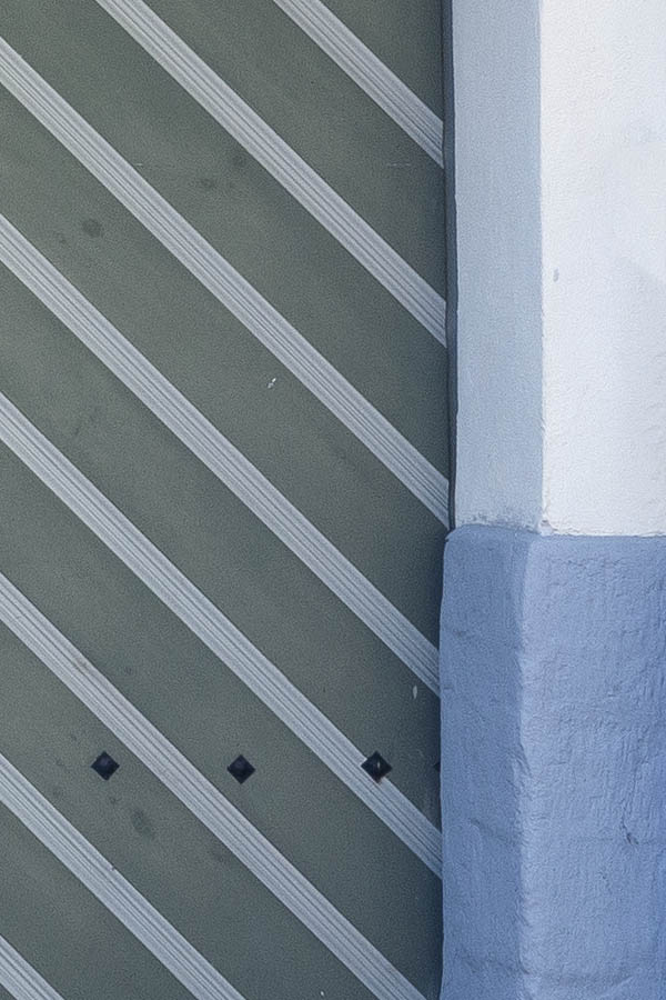 Photo 19901: Formed, teal and grey gate of diagonally mounted boards