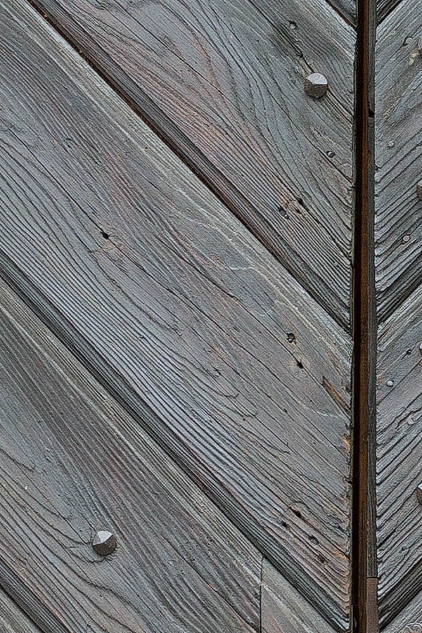 Photo 24977: Oiled double door of diagonal boards with latticed fan light