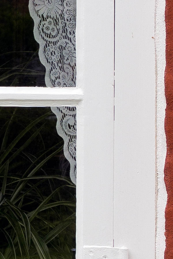 Photo 25124: White window with two frames and six panes