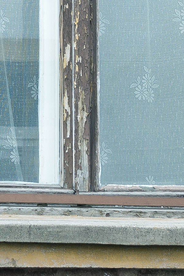 Photo 25818: Large, formed, brown window with seven frames and 14 panes