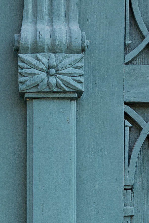Photo 25967: Panelled, formed, carved, teal gate