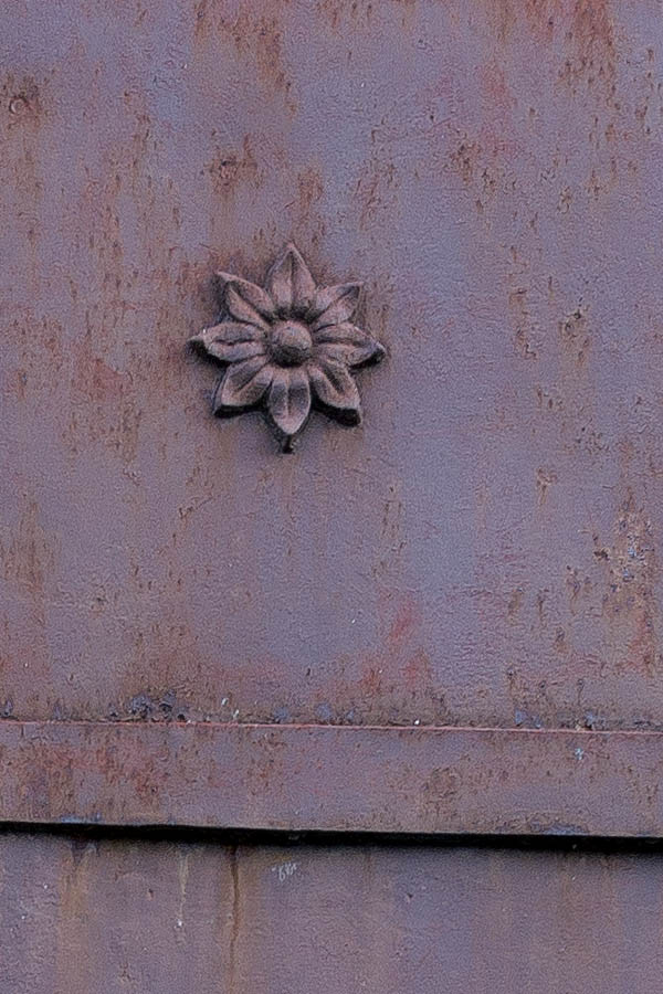 Photo 26207: Formed, purple and rusty metal plate double door