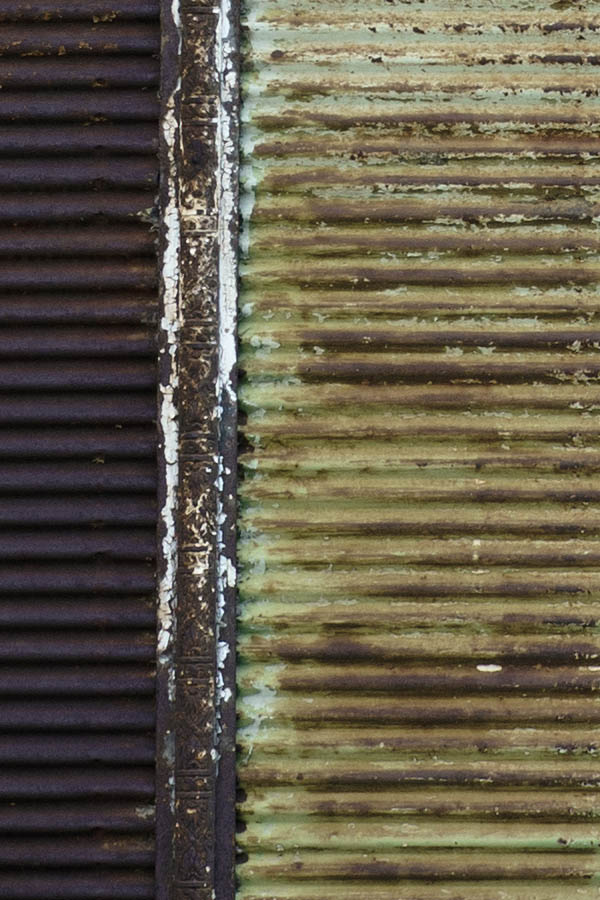 Photo 26527: Rusty, brown and white metal gate