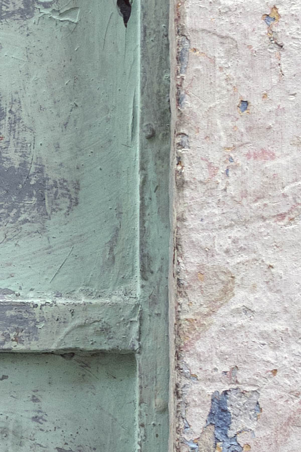 Photo 26607: Light green metal door