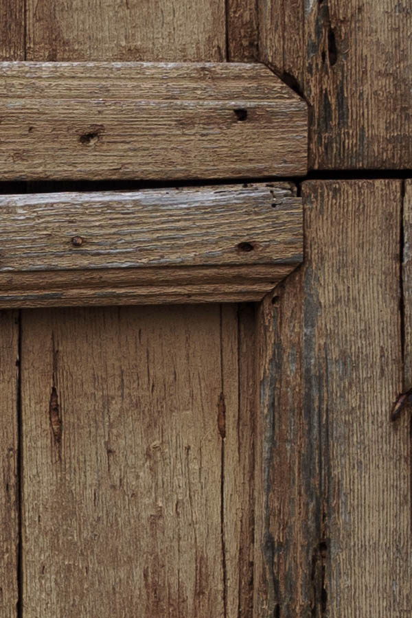 Photo 26675: Decayed, unpainted, panelled double door