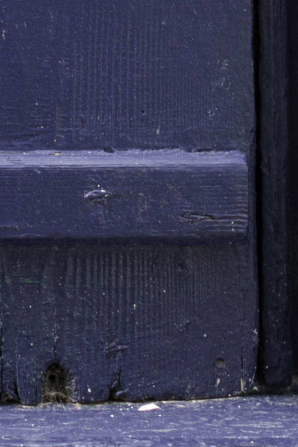 Photo 26781: Violet, double shutters of boards
