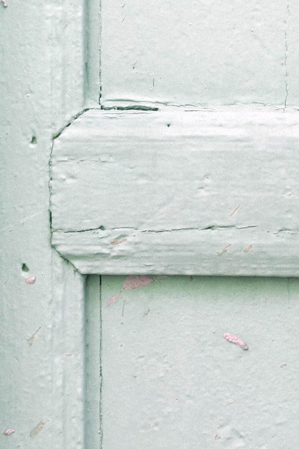 Photo 26797: Narrow, light green, panelled double door