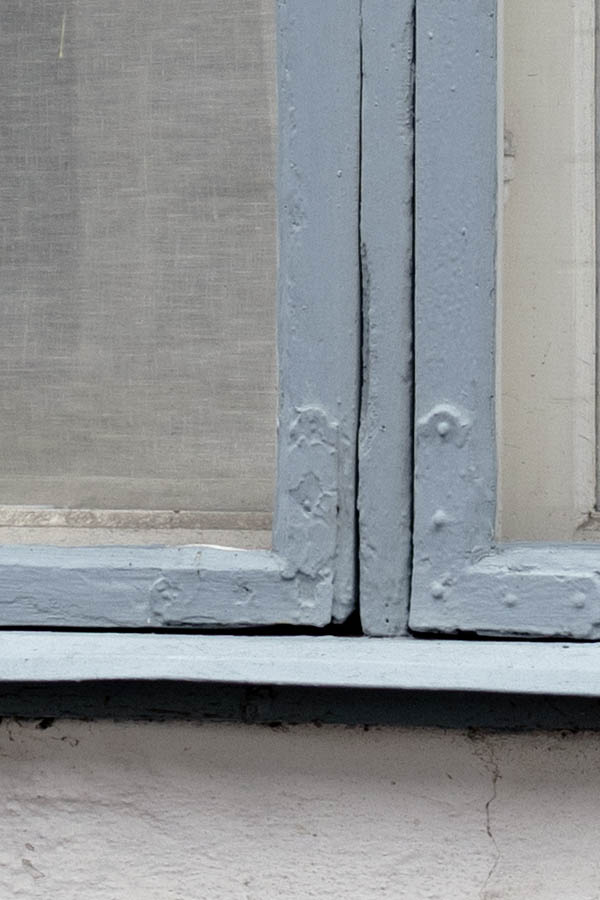 Photo 26987: Teal window with four frames and six panes