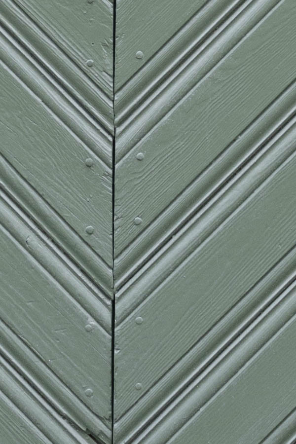 Photo 27031: Green gate of diamond-shaped boards