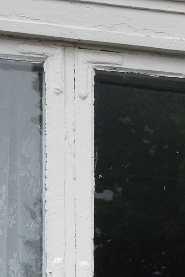 Photo 27059: White window with six frames