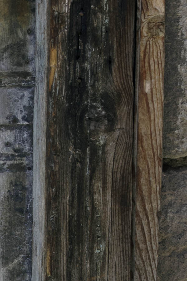 Photo 27376: Decayed, unpainted door