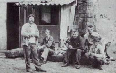 Arbejderne p&aring; maskinstationen