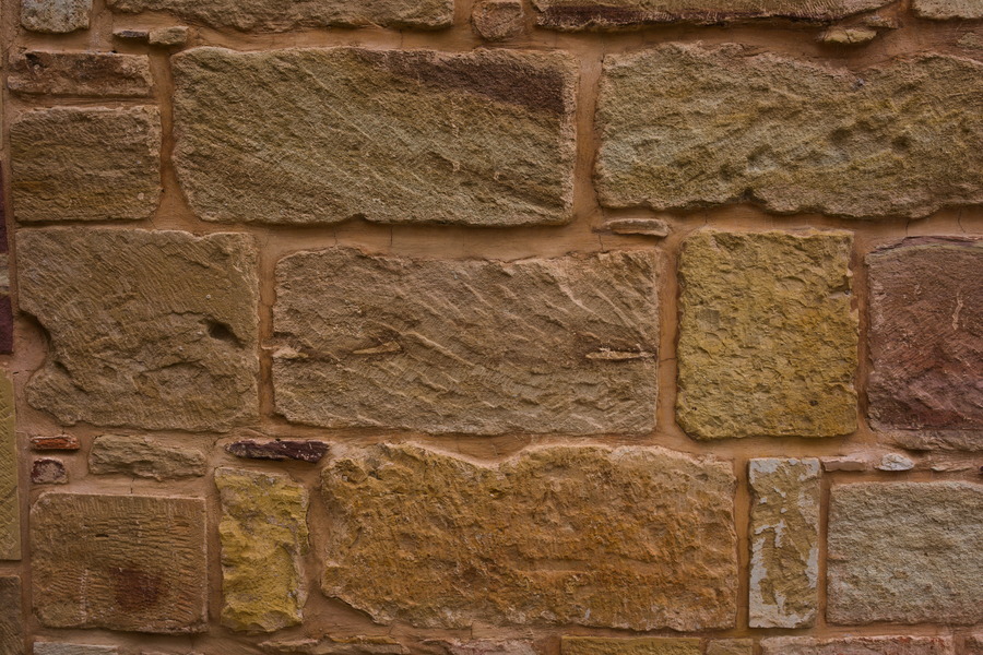 Photo 27436: Stone wall in brown and yellow colours